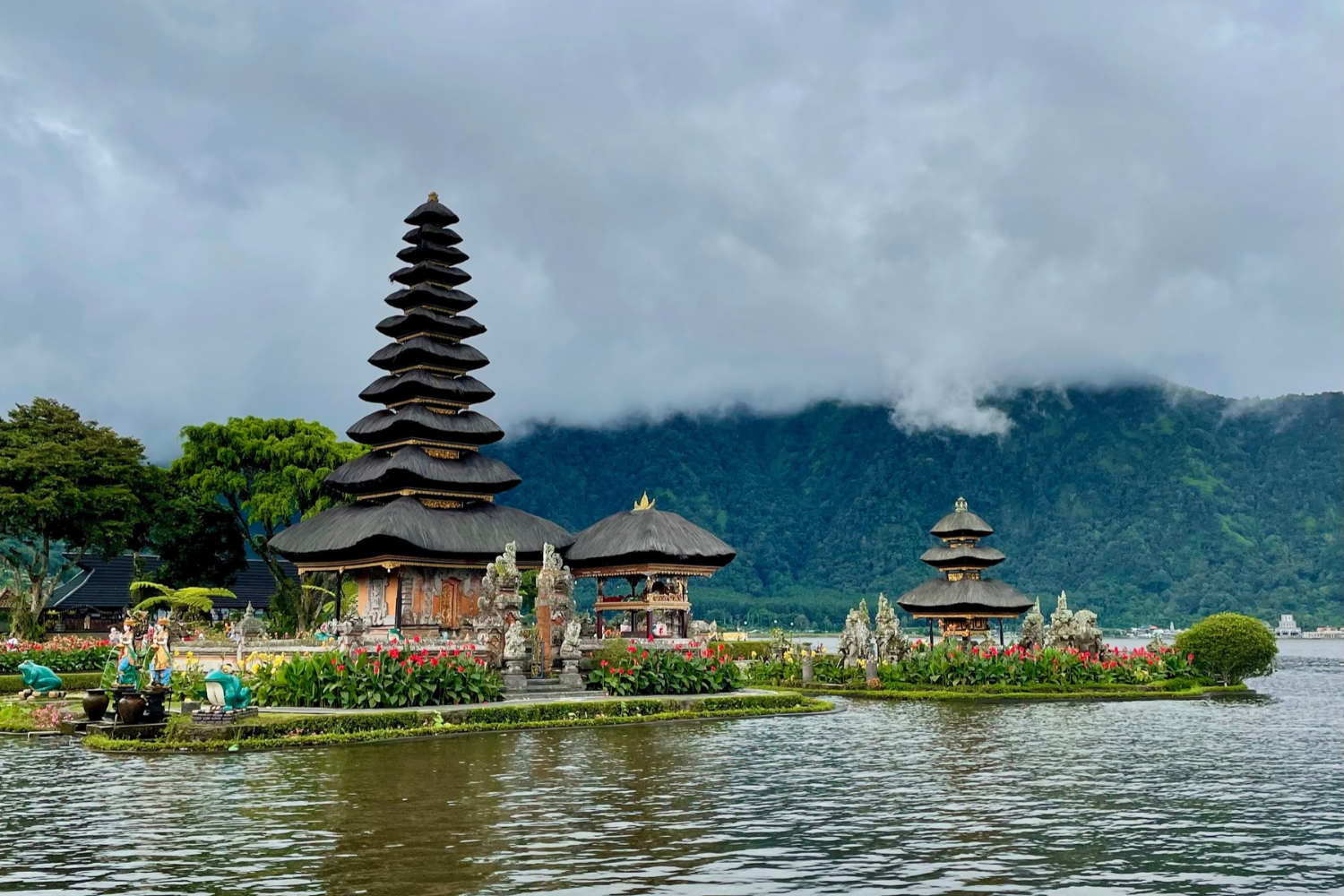 Munduk Harvest Palace - Ulun Danu Beratan Temple Ulun Danu Temple